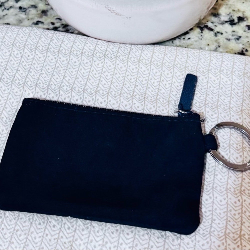 VERA BRADLEY NAVY COIN PURSE KEYCHAIN WALLET 💳